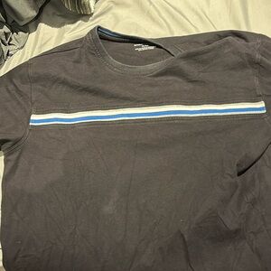 men’s black and blue tee